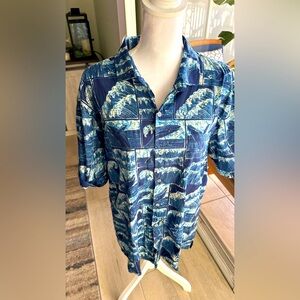 Vintage Tori Richards Hawaiian Whale Short Sleeve Collared Button-Up Size XL